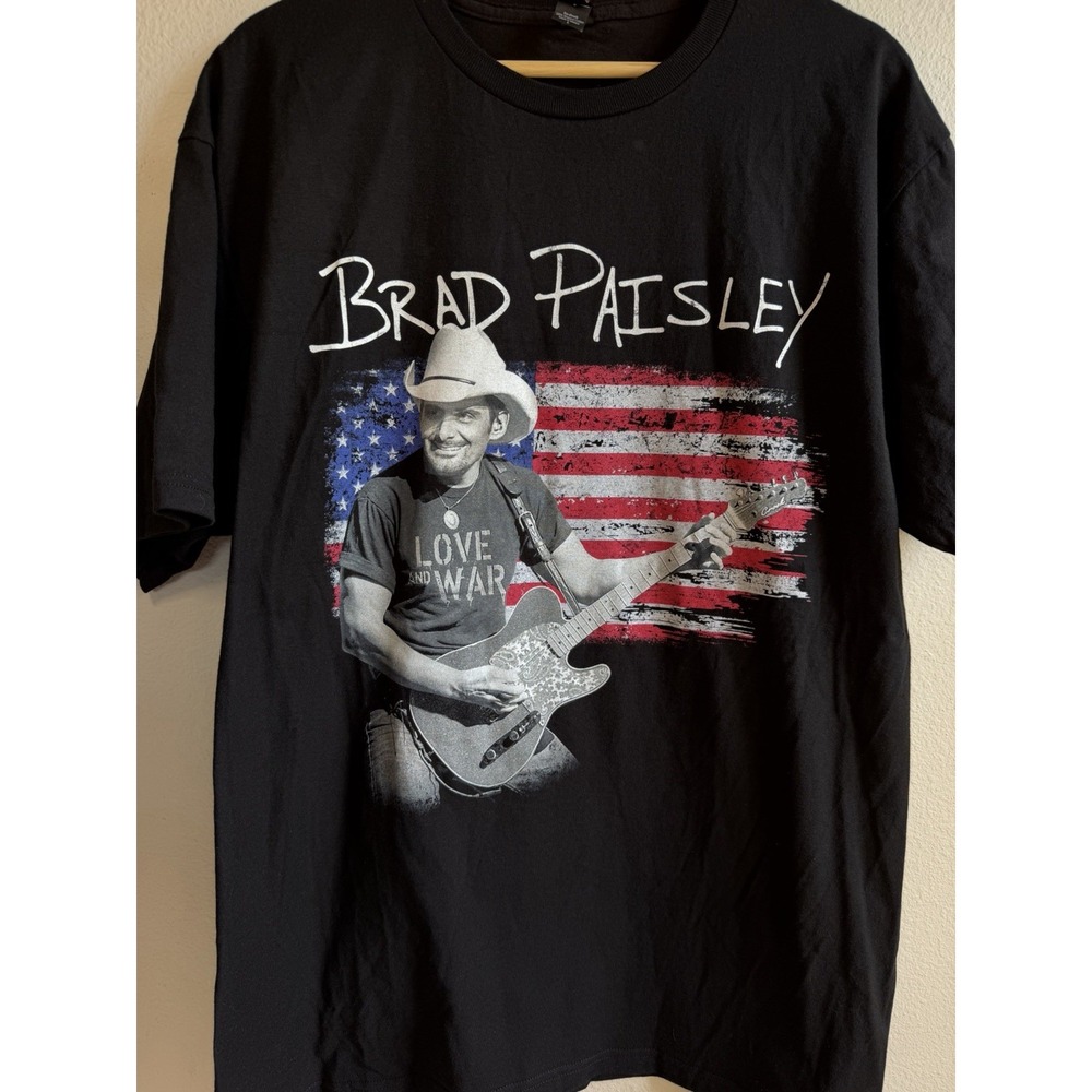 Brad Paisley LIVE Concert Tour Black T-Shirt Size L Pre-Shrunk Ringspun Cotton